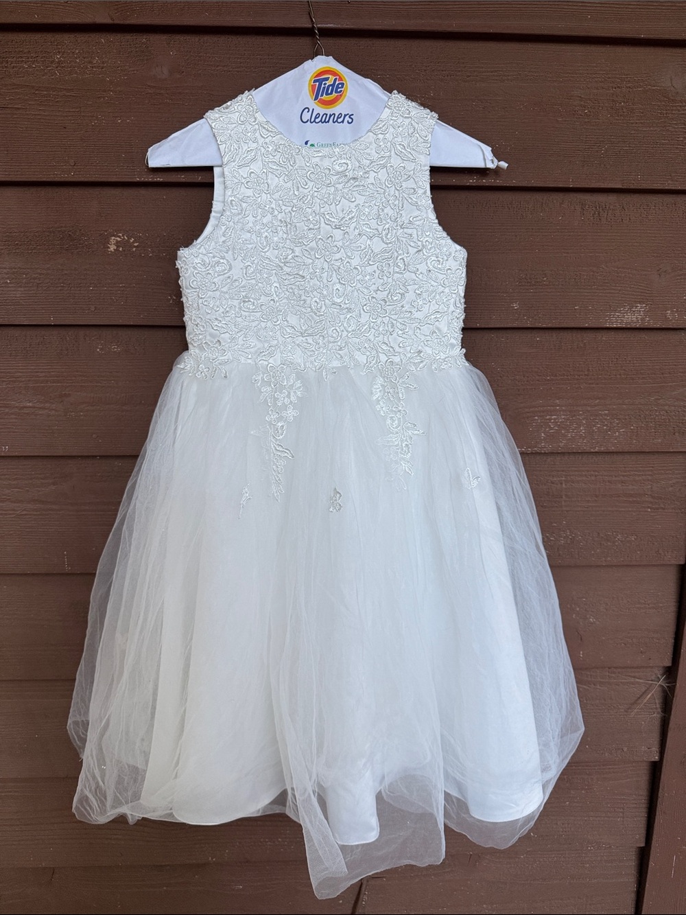 JJs House White Lace Tulle Flower Girl Dress (see measurements)